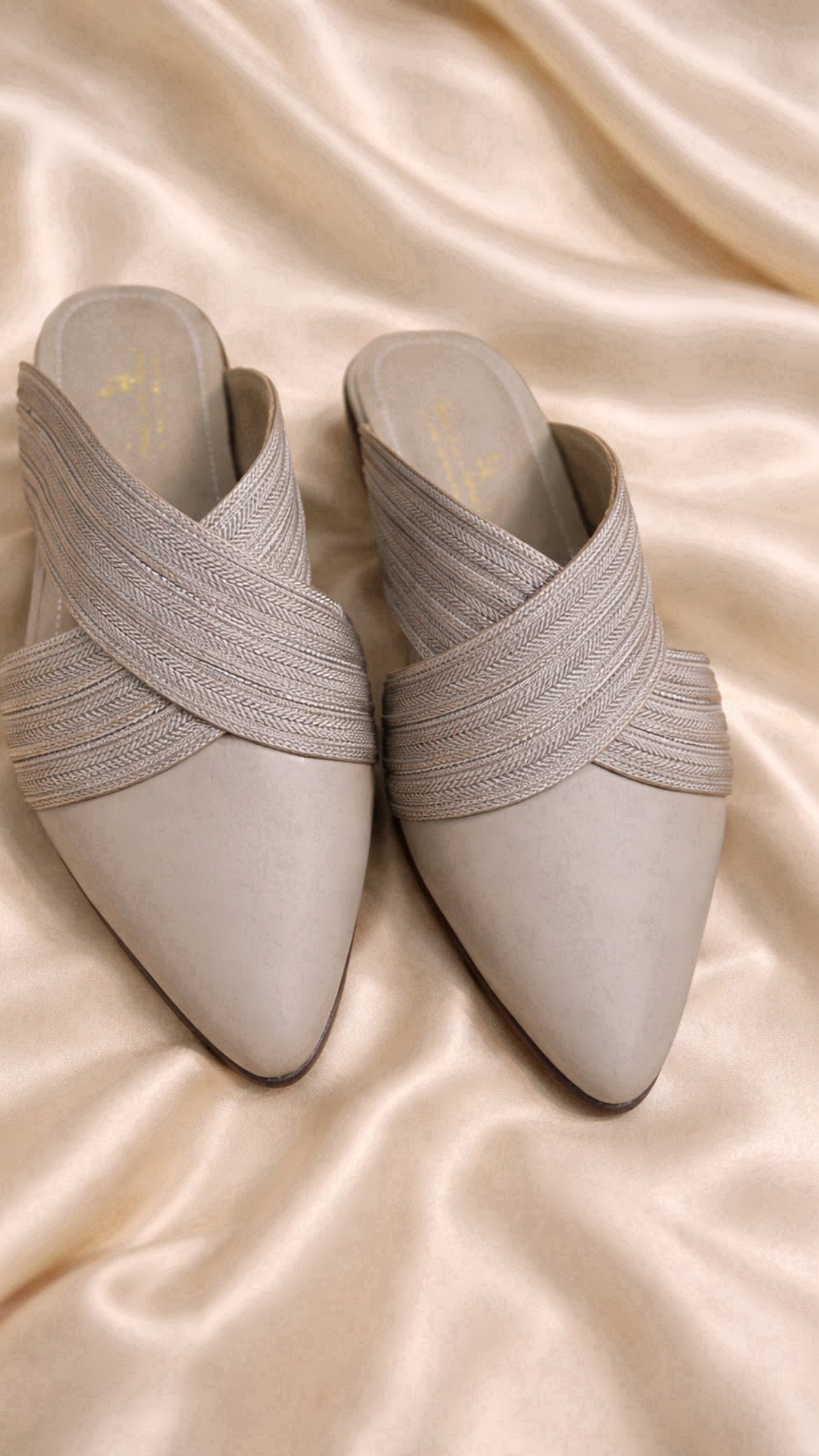 Lina – Cuir