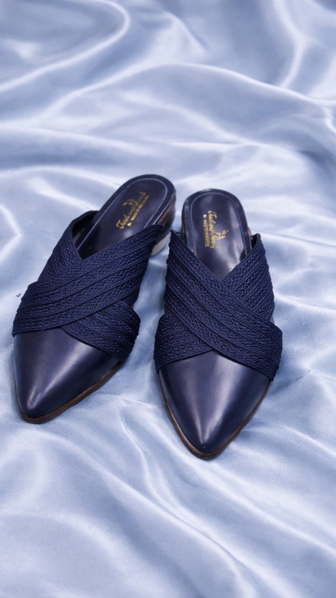 Lina – Cuir